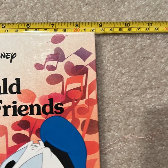 Hardcover Disney Book - Donald and His Friends- SFH -VGC - Picture 4 of 10
